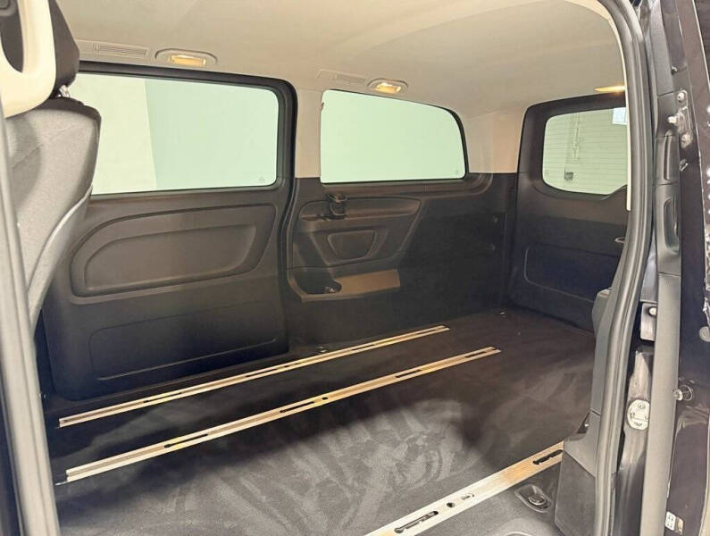 2017 Mercedes-Benz Metris Passenger