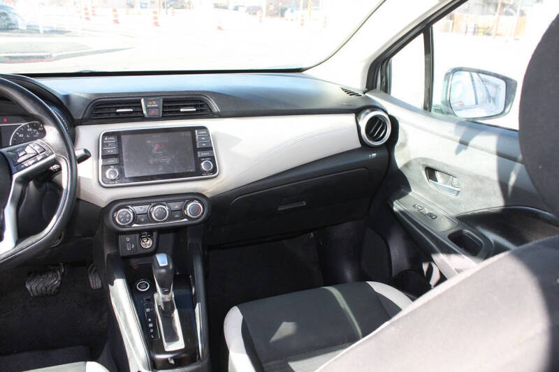 2020 Nissan Versa SV