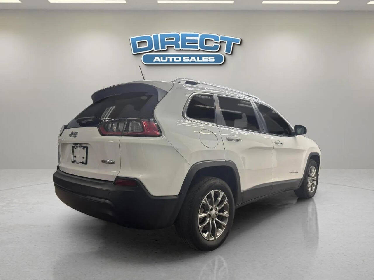 2019 Jeep Cherokee Latitude Plus 4dr SUV - White exterior view 6
