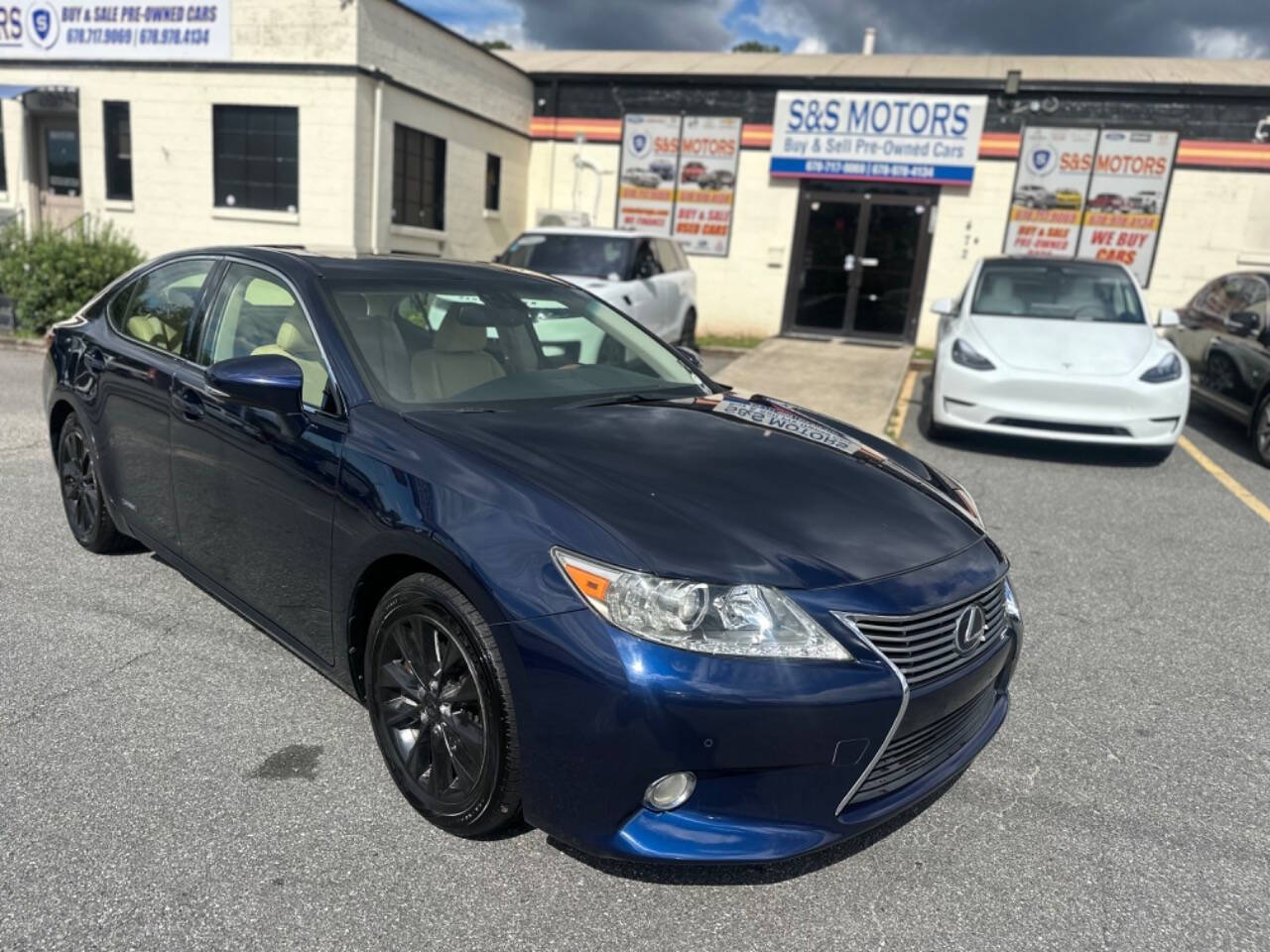 2013 Lexus ES 300h for sale at S & S Motors in Marietta, GA