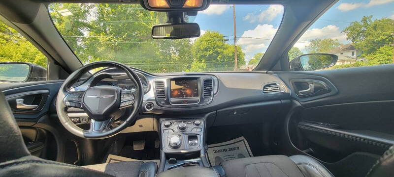 2015 Chrysler 200 S