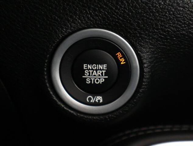 2018 Dodge Challenger 392 HEMI Scat Pack Shaker