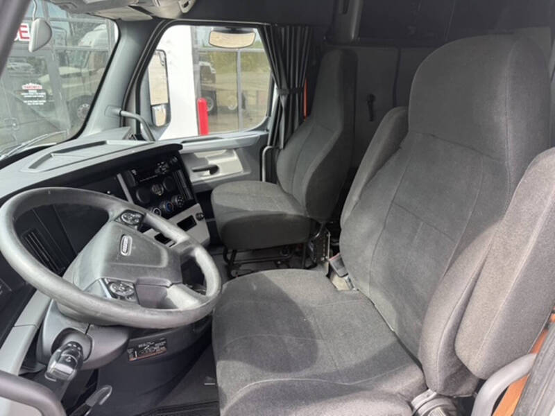 2019 Freightliner Cascadia