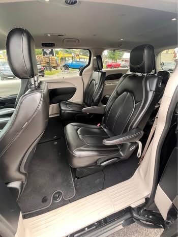 2020 Chrysler Voyager LXi