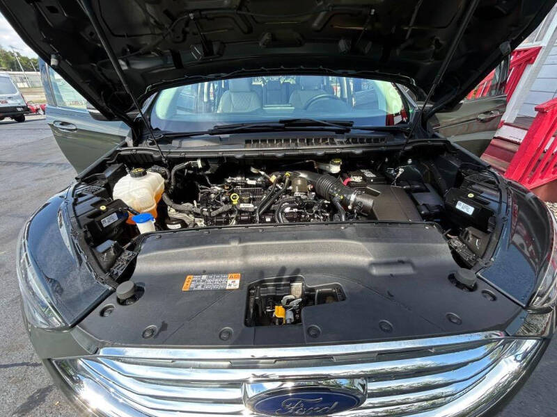 2023 Ford Edge Titanium