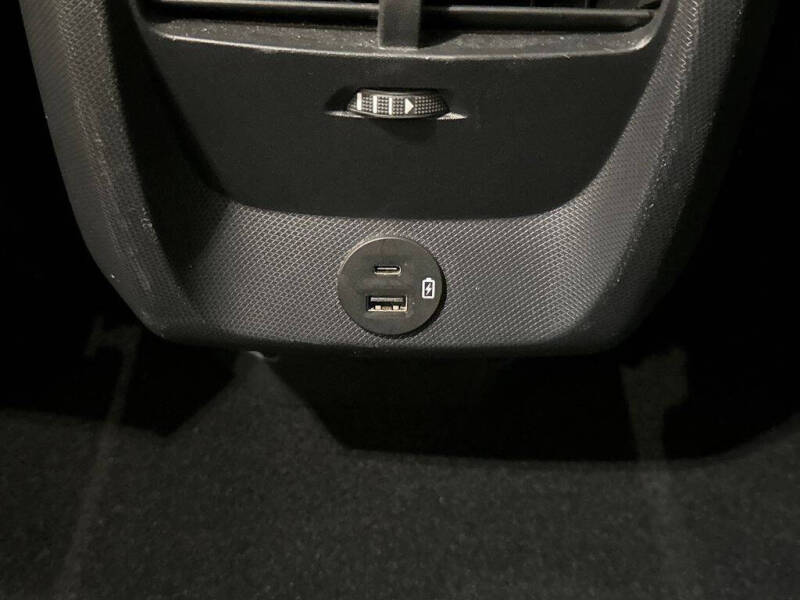 2022 Ford Mustang Mach-E Select