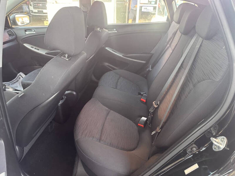 2017 Hyundai Accent SE