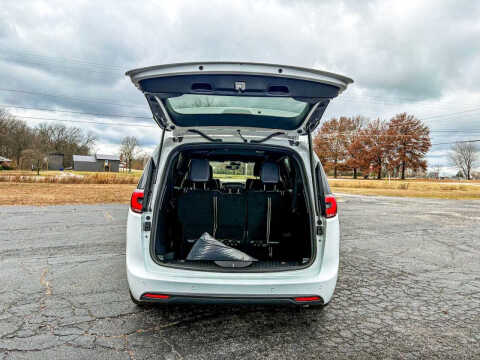 2026 Chrysler Pacifica Select