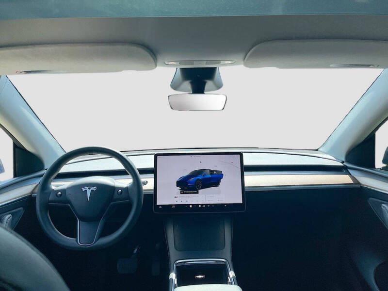 2024 Tesla Model Y Long Range
