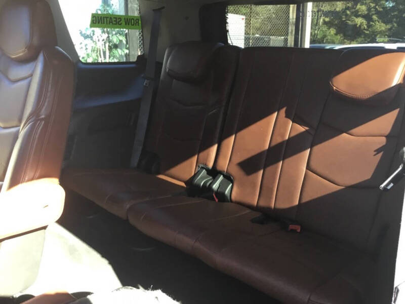 2016 Cadillac Escalade Luxury Collection