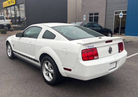 2008 Ford Mustang V6 Deluxe