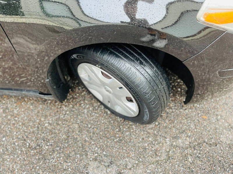 2012 Nissan Versa 1.8 S