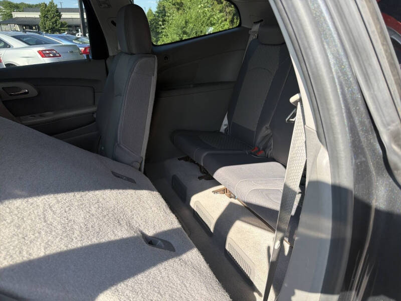 2012 Chevrolet Traverse LS