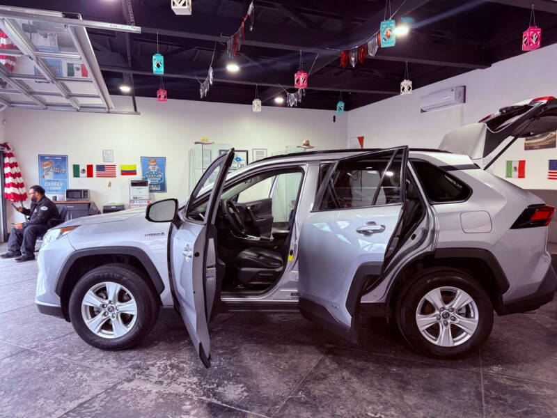 2019 Toyota RAV4 Hybrid LE