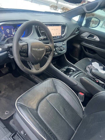 2025 Chrysler Pacifica Limited