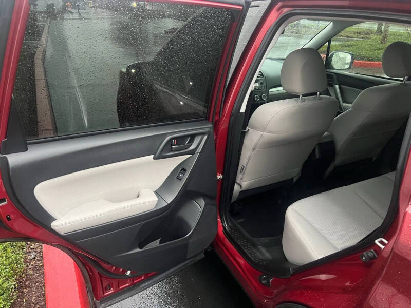 2015 Subaru Forester 2.5i