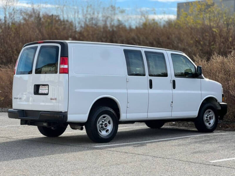 2023 GMC Savana 2500