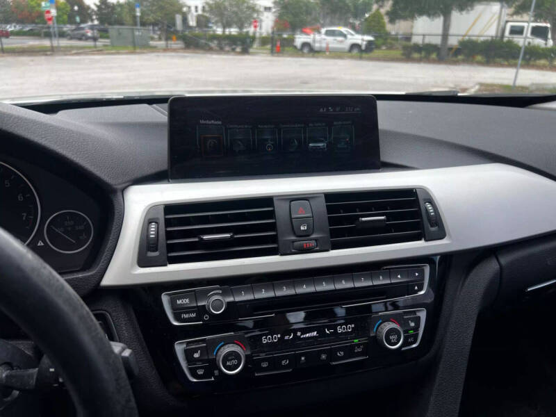 2017 BMW 3 Series 320i