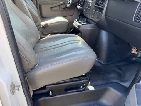 2017 Chevrolet Express 2500