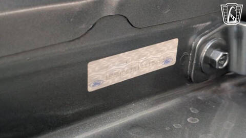 2004 Ford Thunderbird
