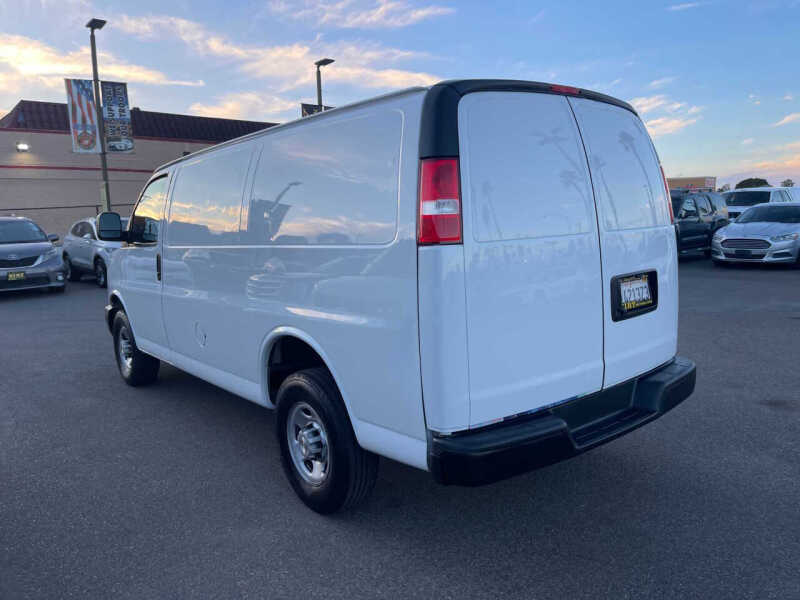 2022 Chevrolet Express 3500