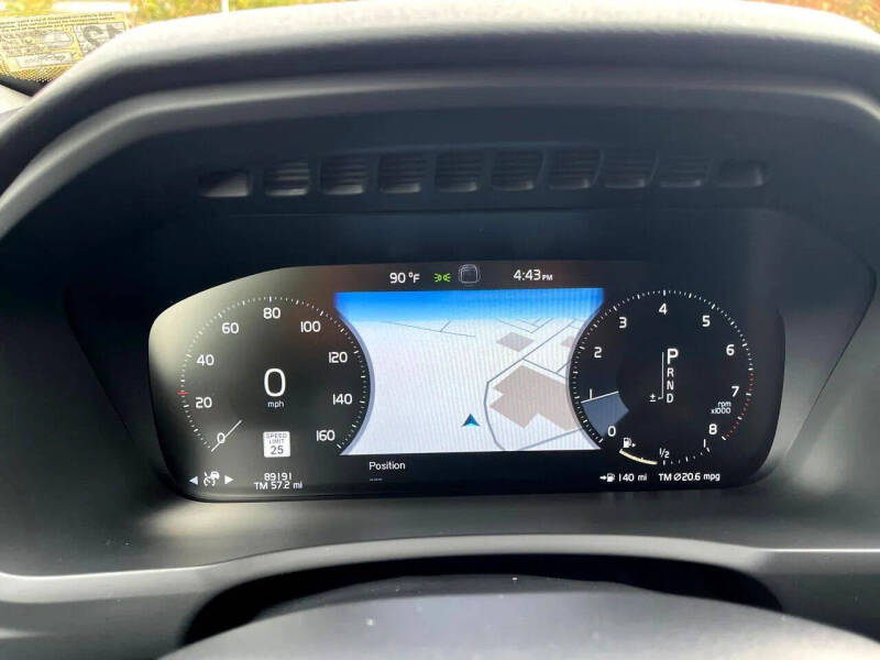 2019 Volvo XC90 T6 Momentum