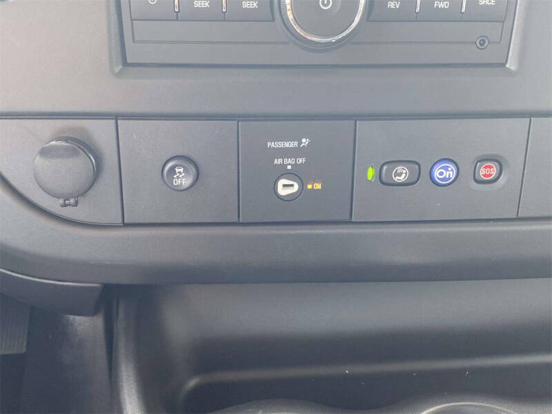 2025 Chevrolet Express 3500