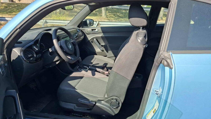 2013 Volkswagen Beetle 2.5L Entry