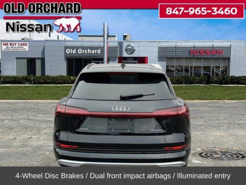 2022 Audi e-tron quattro Premium