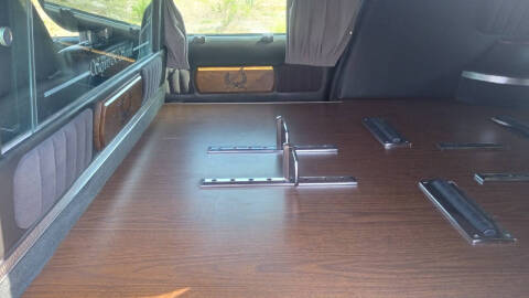 2011 Cadillac DTS Pro Funeral Coach