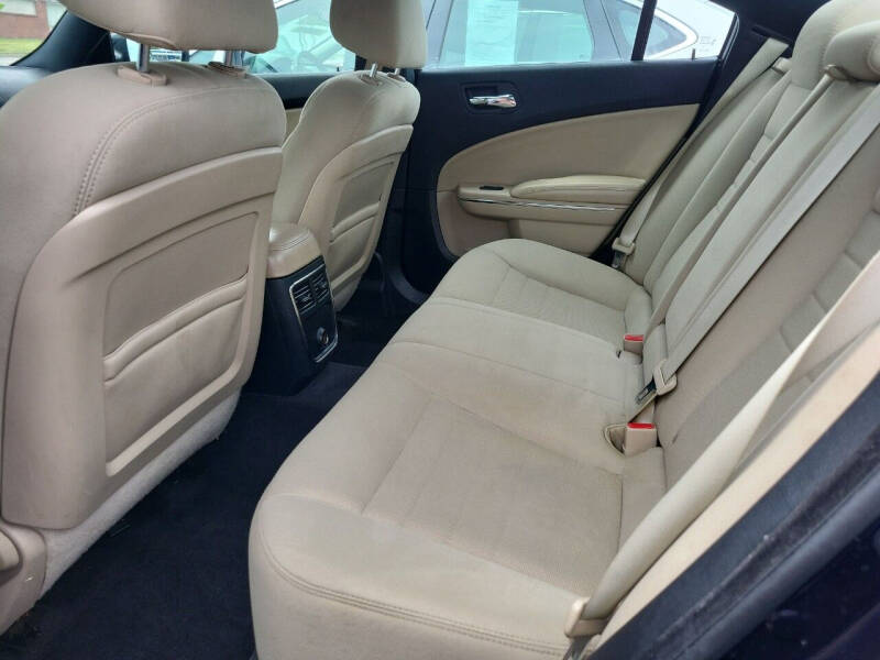 2012 Dodge Charger SE