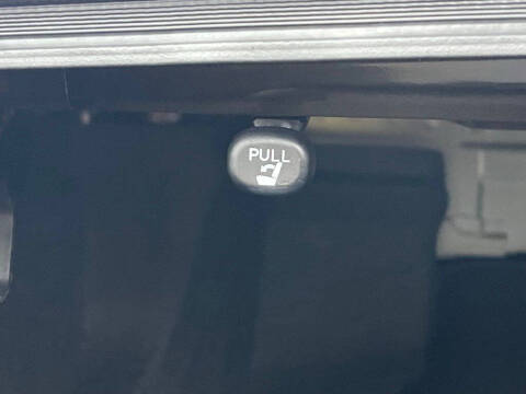 2024 Toyota Camry Hybrid SE