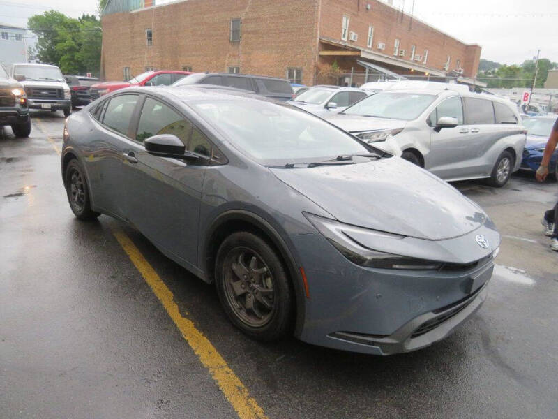 2025 Toyota Prius LE