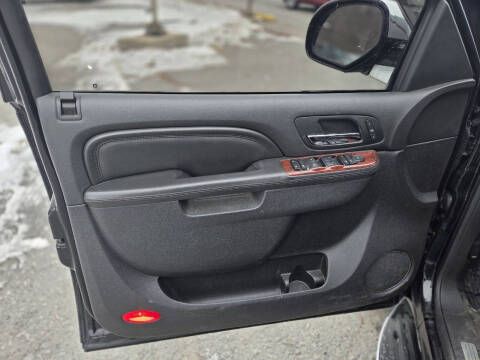 2012 Cadillac Escalade Luxury