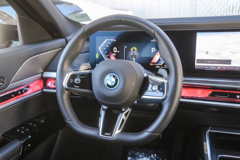 2025 BMW 7 Series 750e xDrive