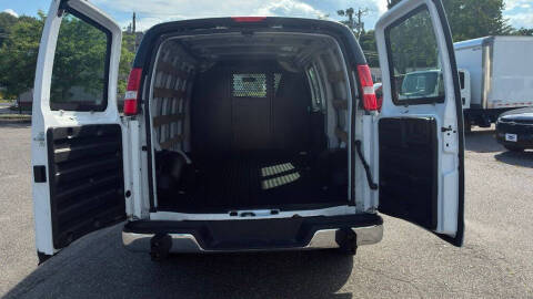 2025 Chevrolet Express 2500