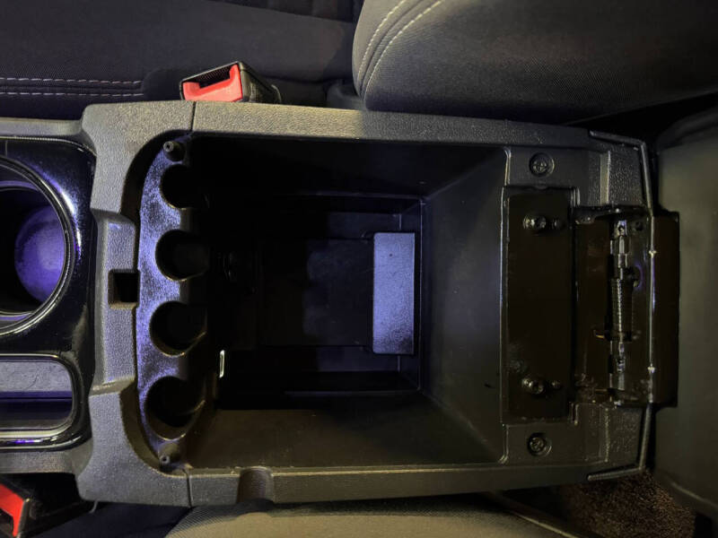 2014 Dodge Challenger SRT8 Core