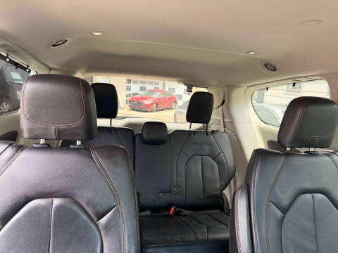 2019 Chrysler Pacifica Touring L