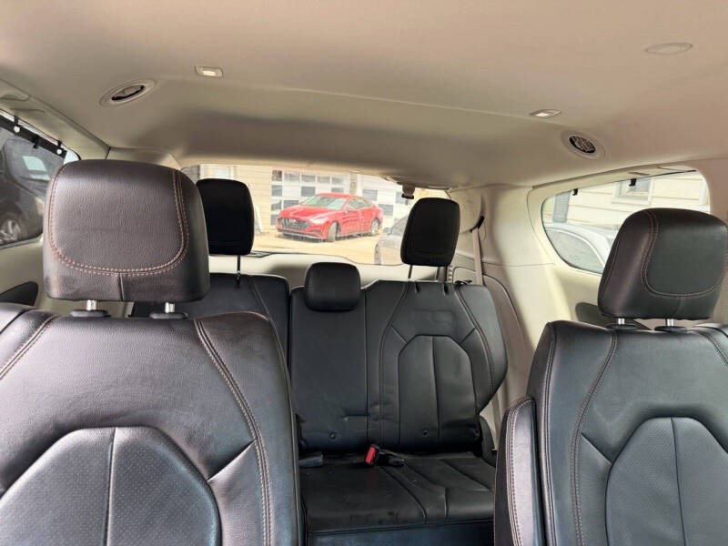 2019 Chrysler Pacifica Touring L