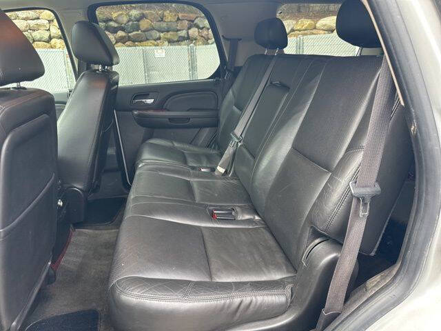 2010 Cadillac Escalade Luxury