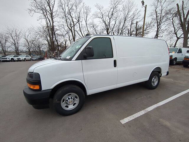 2025 Chevrolet Express 2500