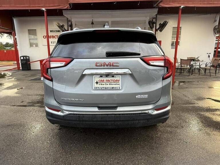 2023 GMC Terrain SLT