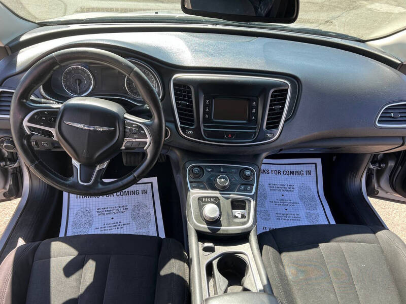 2015 Chrysler 200 Limited