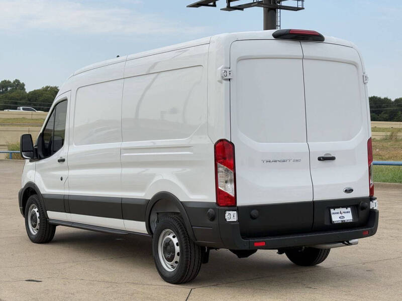 2025 Ford Transit 250