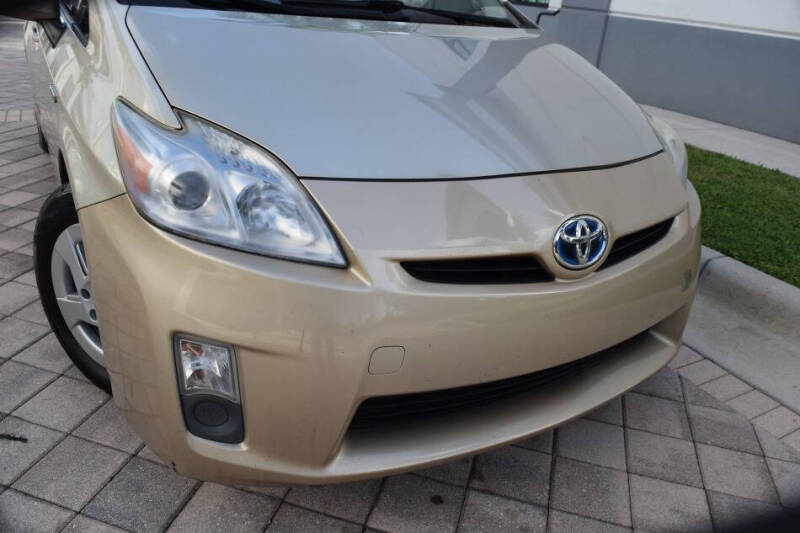 2010 Toyota Prius III