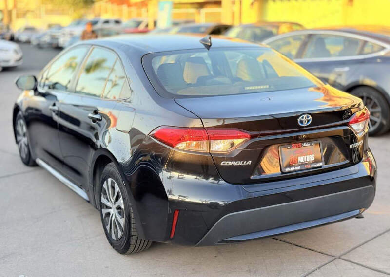 2022 Toyota Corolla Hybrid LE