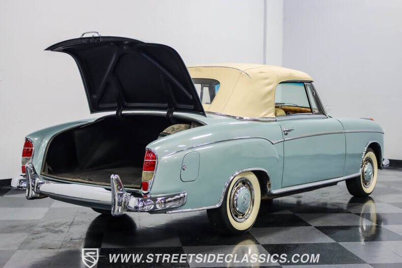 1959 Mercedes-Benz 220S