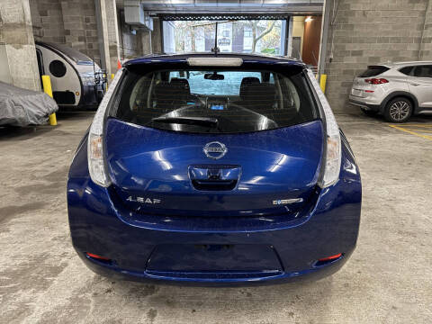 2016 Nissan LEAF SV