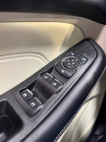 2022 Ford Edge Titanium