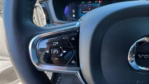 2024 Volvo S60 B5 Plus Dark Theme